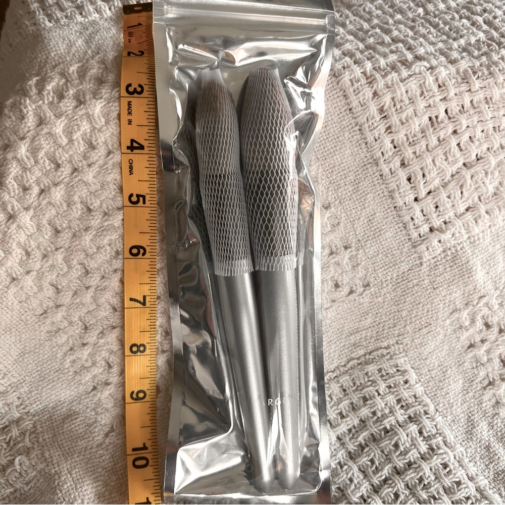 Belle n Argent makeup brushes NWT